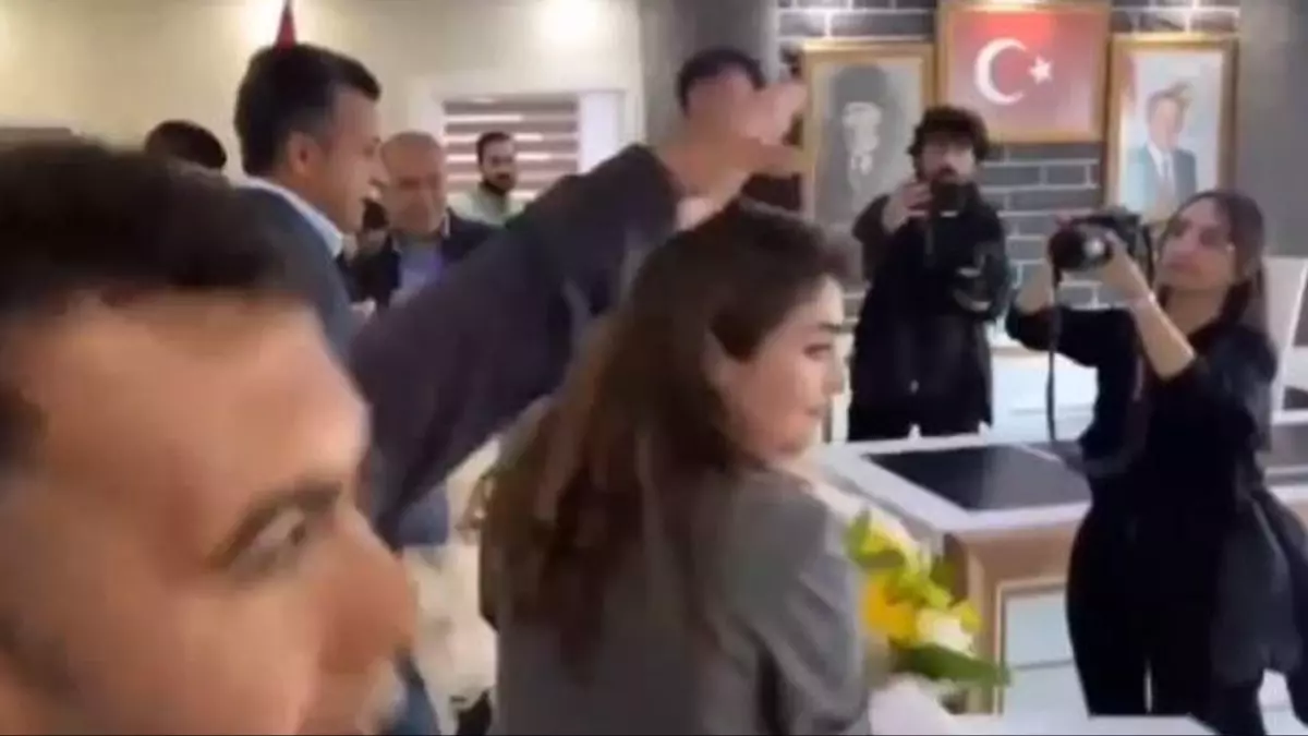 Dem Partililerden Ataturk 605 2 41