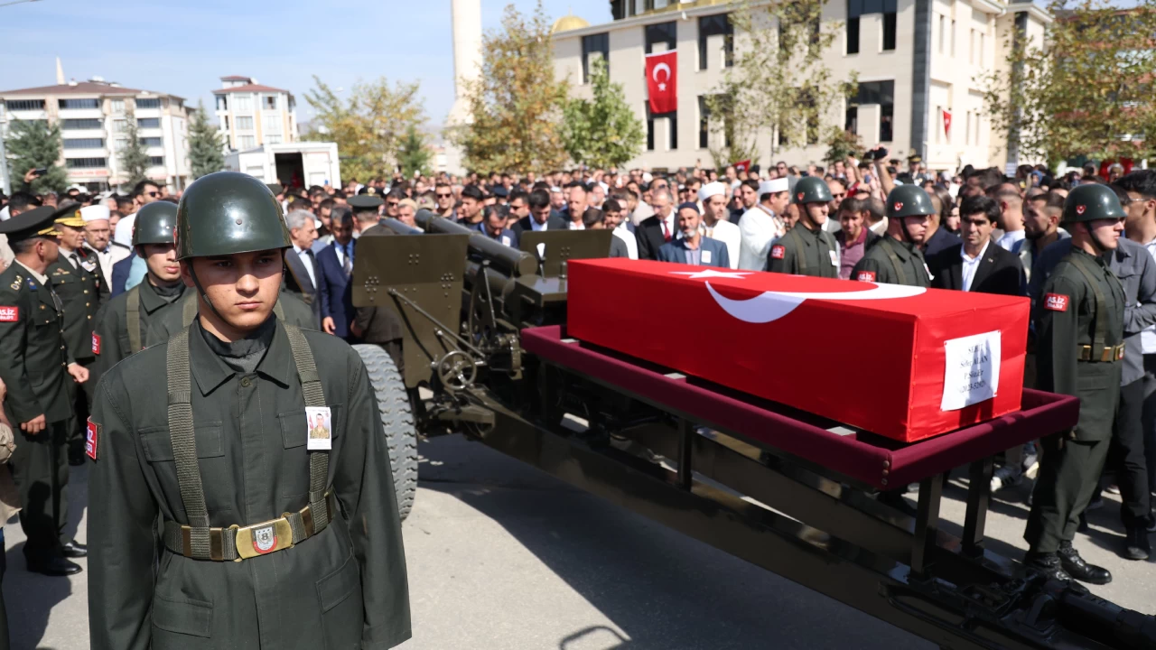 Şehit Alan son yolculuğuna uğurlandı 4