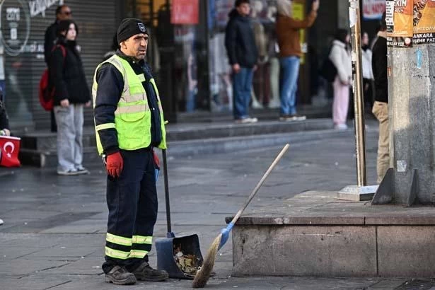 Saat 9'u 5 geçe hayat durdu! Hasret ve özlemle geçen 86 yıl... 2