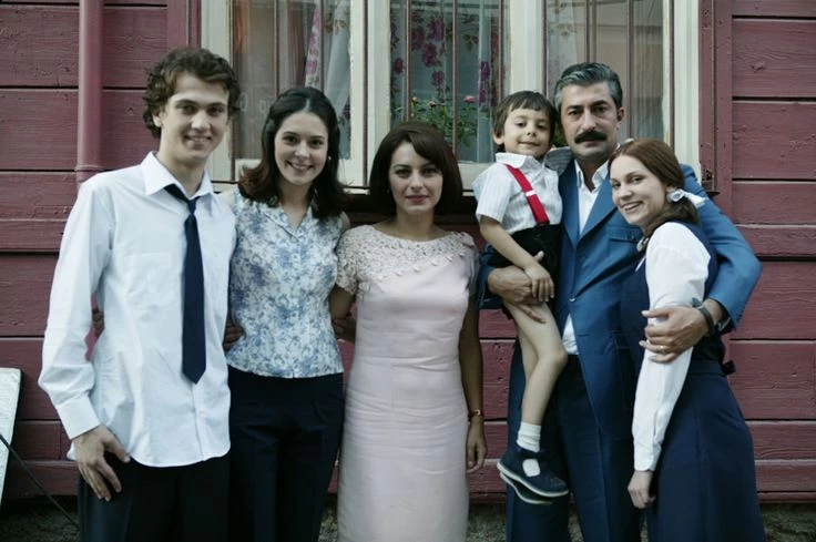 Milyonları ekran başına kilitliyorlardı! İşte efsane yerli diziler... 1