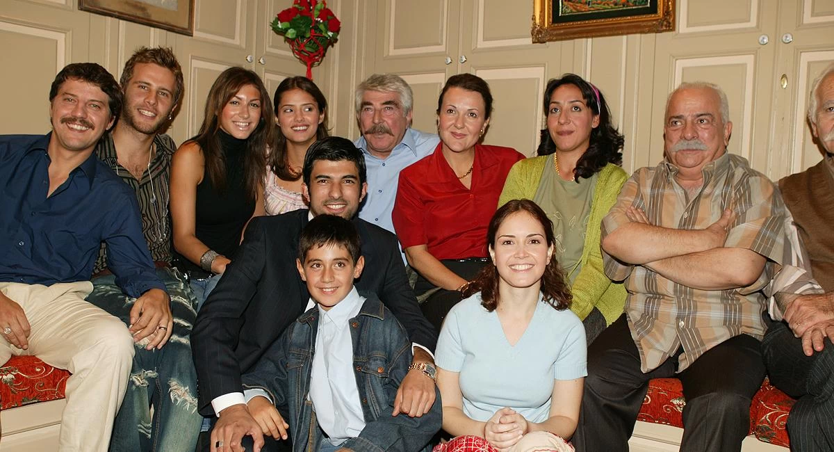 Milyonları ekran başına kilitliyorlardı! İşte efsane yerli diziler... 8