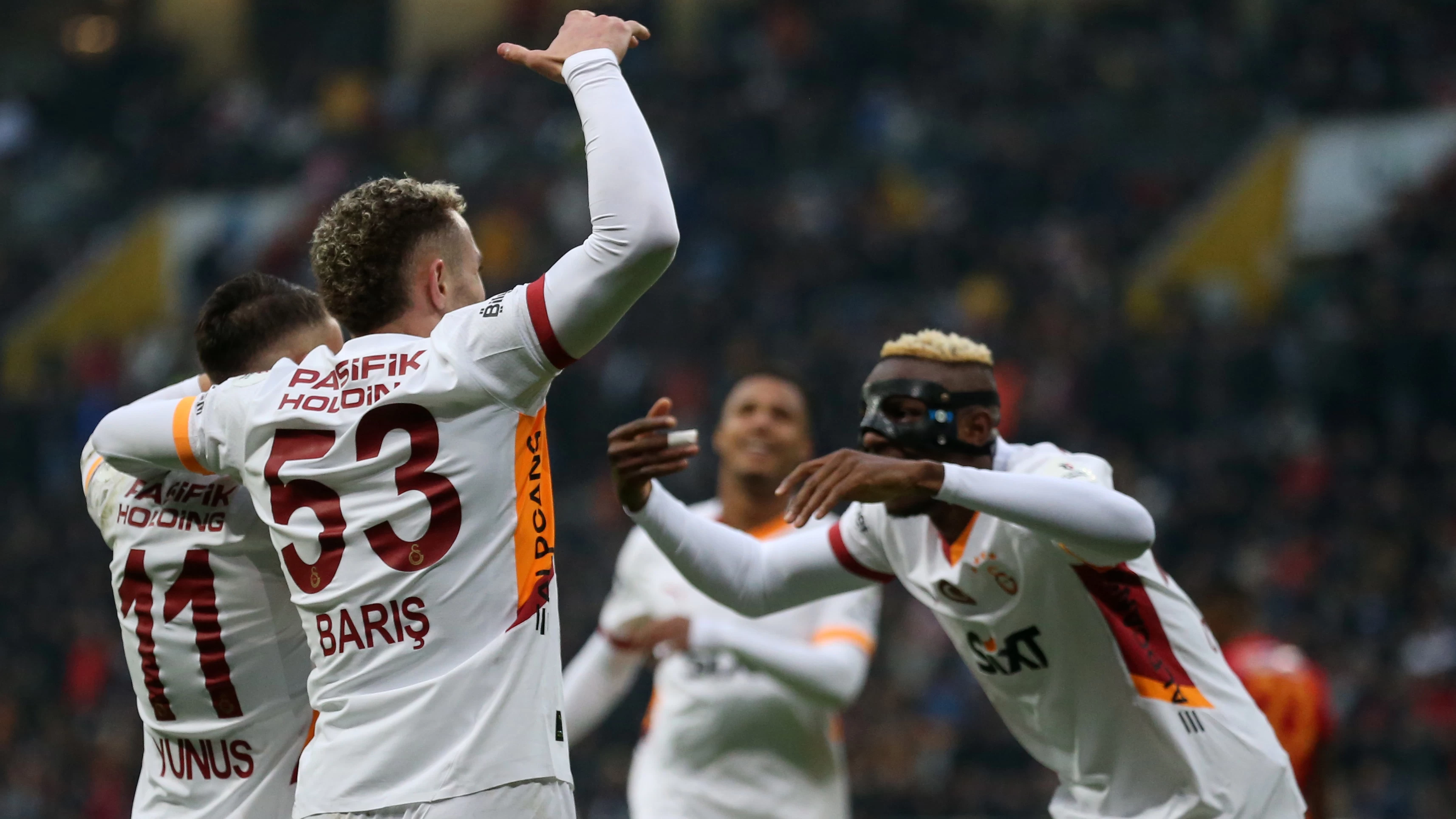 Galatasaray zirvedeki yerini sağlamlaştırdı 2
