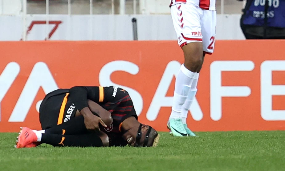 Galatasaray Sivasspor maçında korkutan sakatlıklar! 5