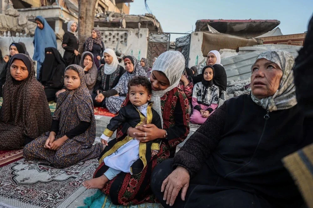 Gazze'de buruk bayram: Bombaların gölgesinde namaz 8