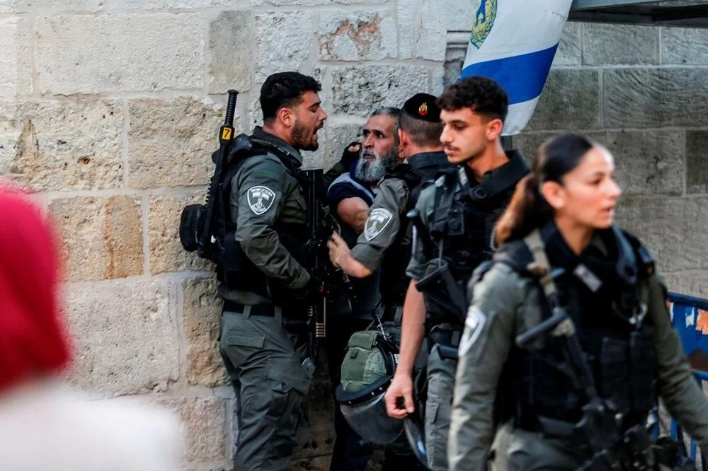 Gazze'de buruk bayram: Bombaların gölgesinde namaz 3