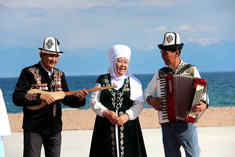 Kırgız ve Kazak nineler "Türkü kervanı" projesinde bir arada! 4
