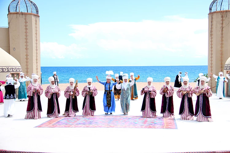 Kırgız ve Kazak nineler "Türkü kervanı" projesinde bir arada! 1