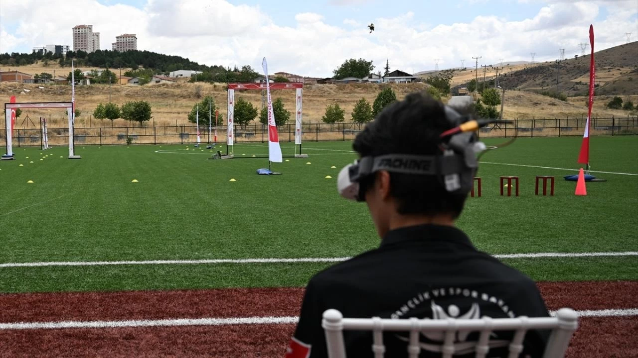 İnsansız Hava Araçları Türkiye Şampiyonası, Ankara'da başladı 7