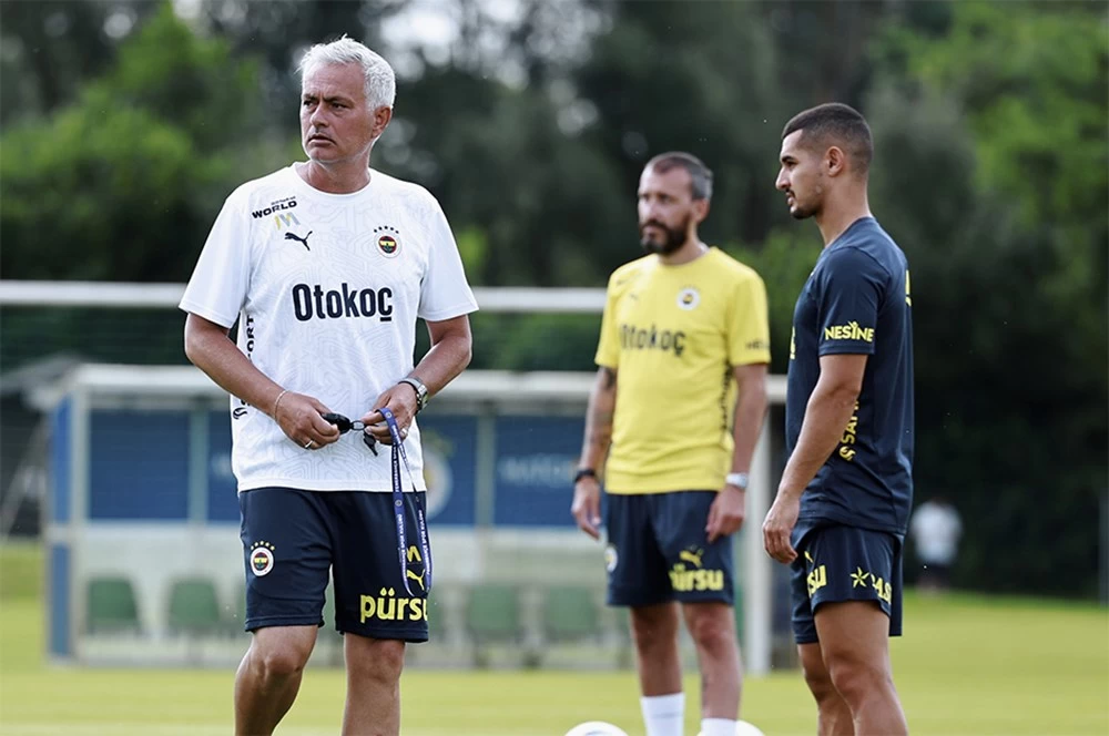Fener'in gençleri Mourinho'yu büyüledi 6