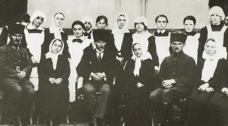 Atatürk'ün Büyük  Taarruz öncesi okuduğu roman: Çalıkuşu 6