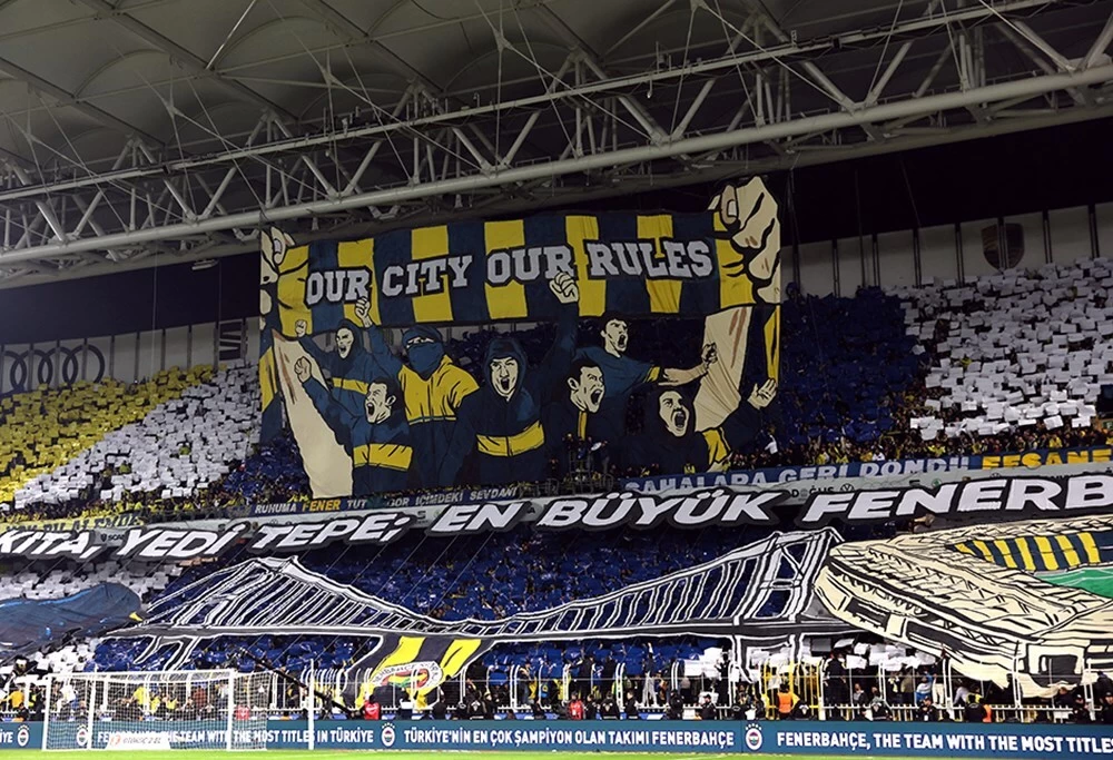 12. Adam’dan derbiye özel pankart ve koreografi 6