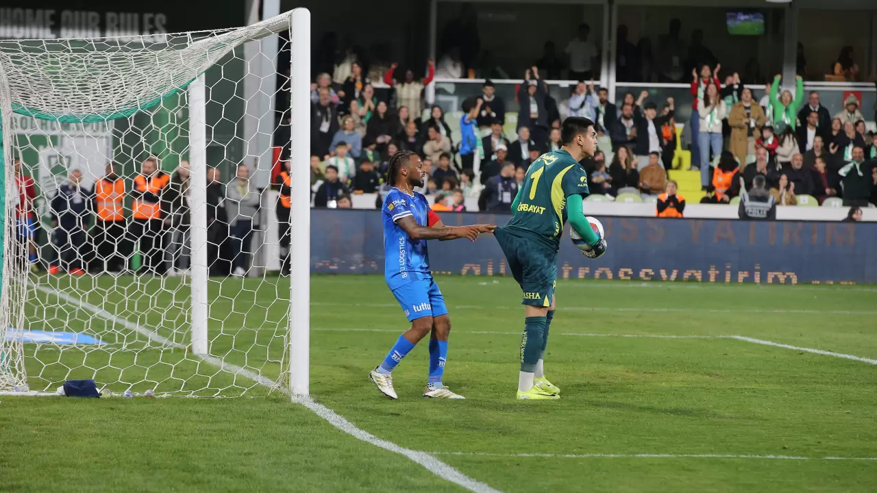 Fenerbahçe'den derbi öncesi gollü galibiyet 7