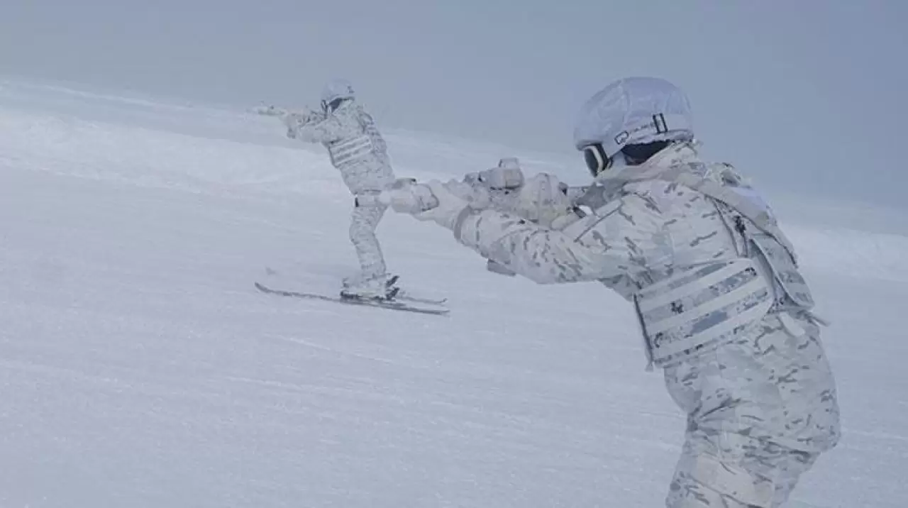 Bordo Bereliler beyaz cehennemde! 11