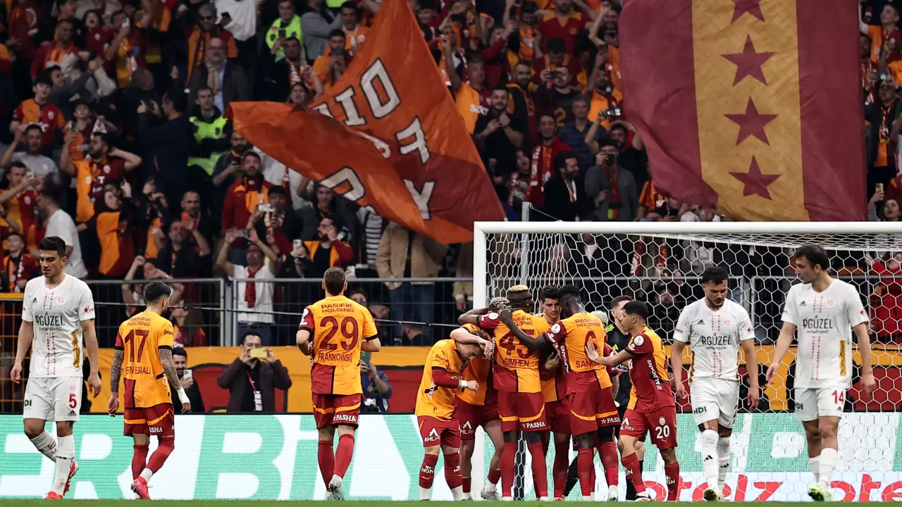 Galatasaray, Süper Lig’de liderliğini pekiştirdi 1