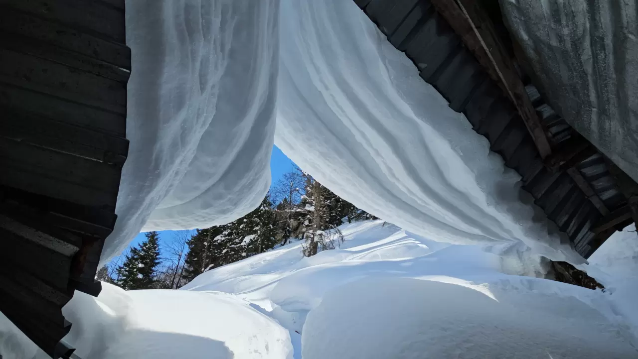 Ayder Yaylası'nda kar örtüsü, doğanın büyüleyici halini oluşturdu 4