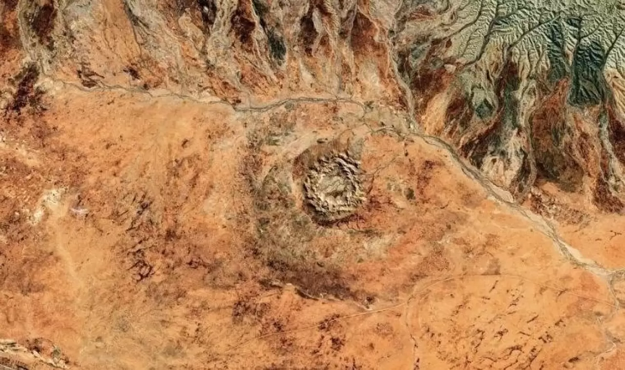 Dünya'nın tarihi yeniden yazılıyor: Avustralya’da 3,5 milyar yıllık göktaşı krateri keşfedildi 6