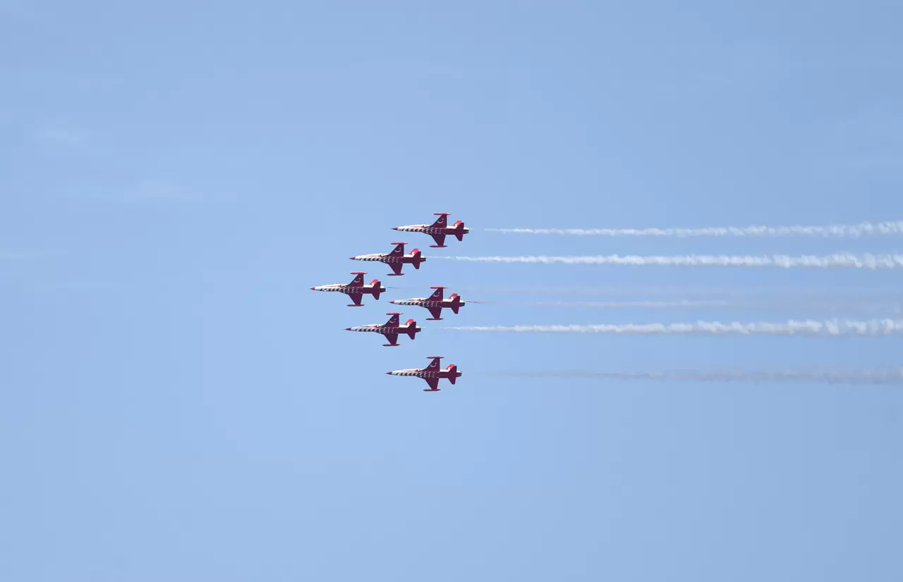 Antalya semalarında prova uçuşu 2