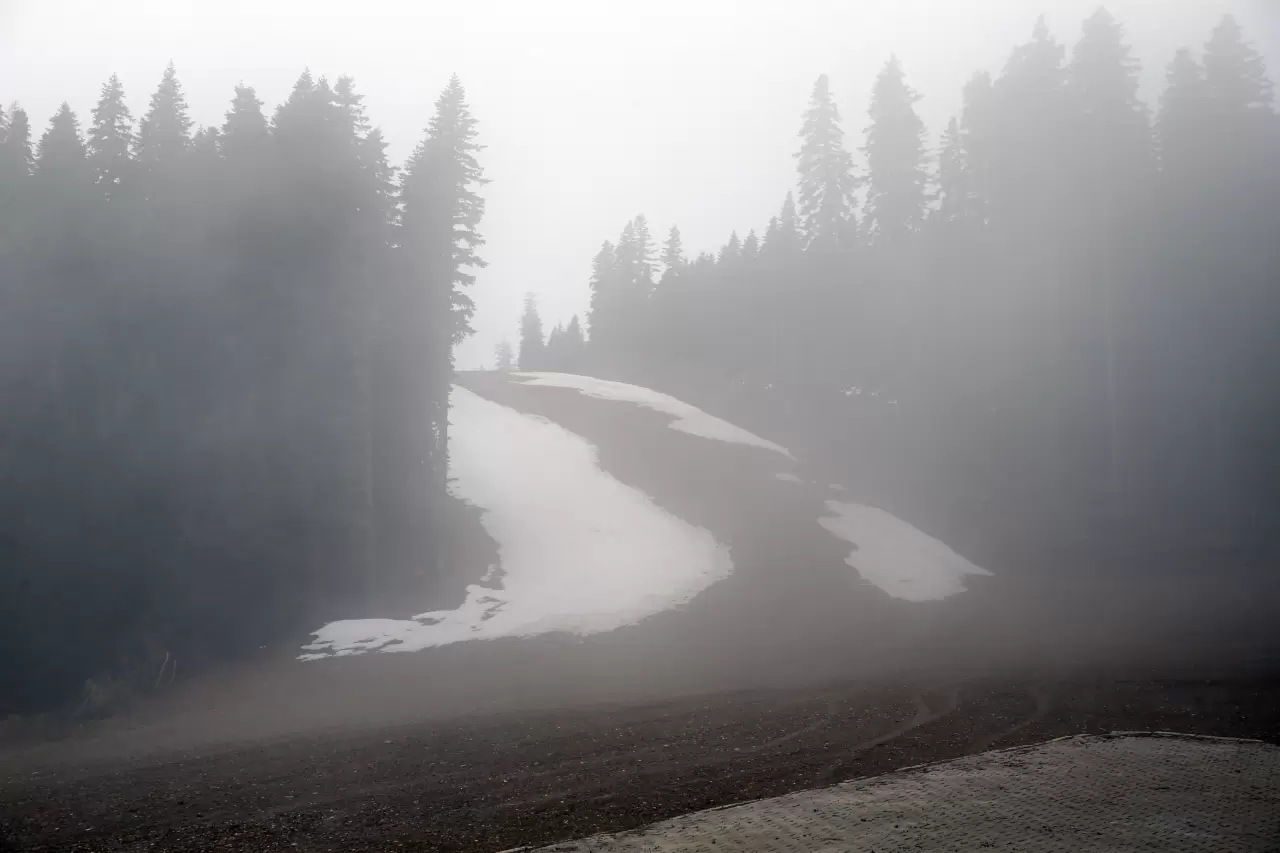 Ilgaz Dağı Kayak Merkezi'nde sis ve kar yağışı etkili oluyor 3