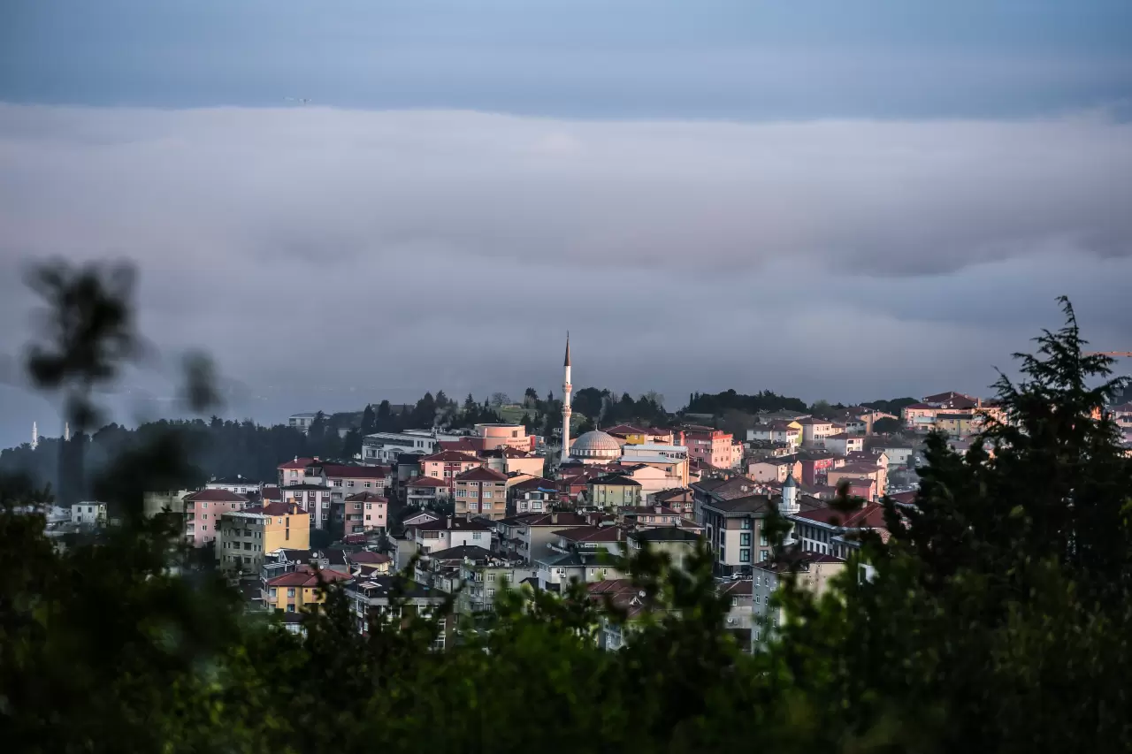 İstanbul’da sisli sabah: Görüş mesafesi yer yer sıfıra düştü 3