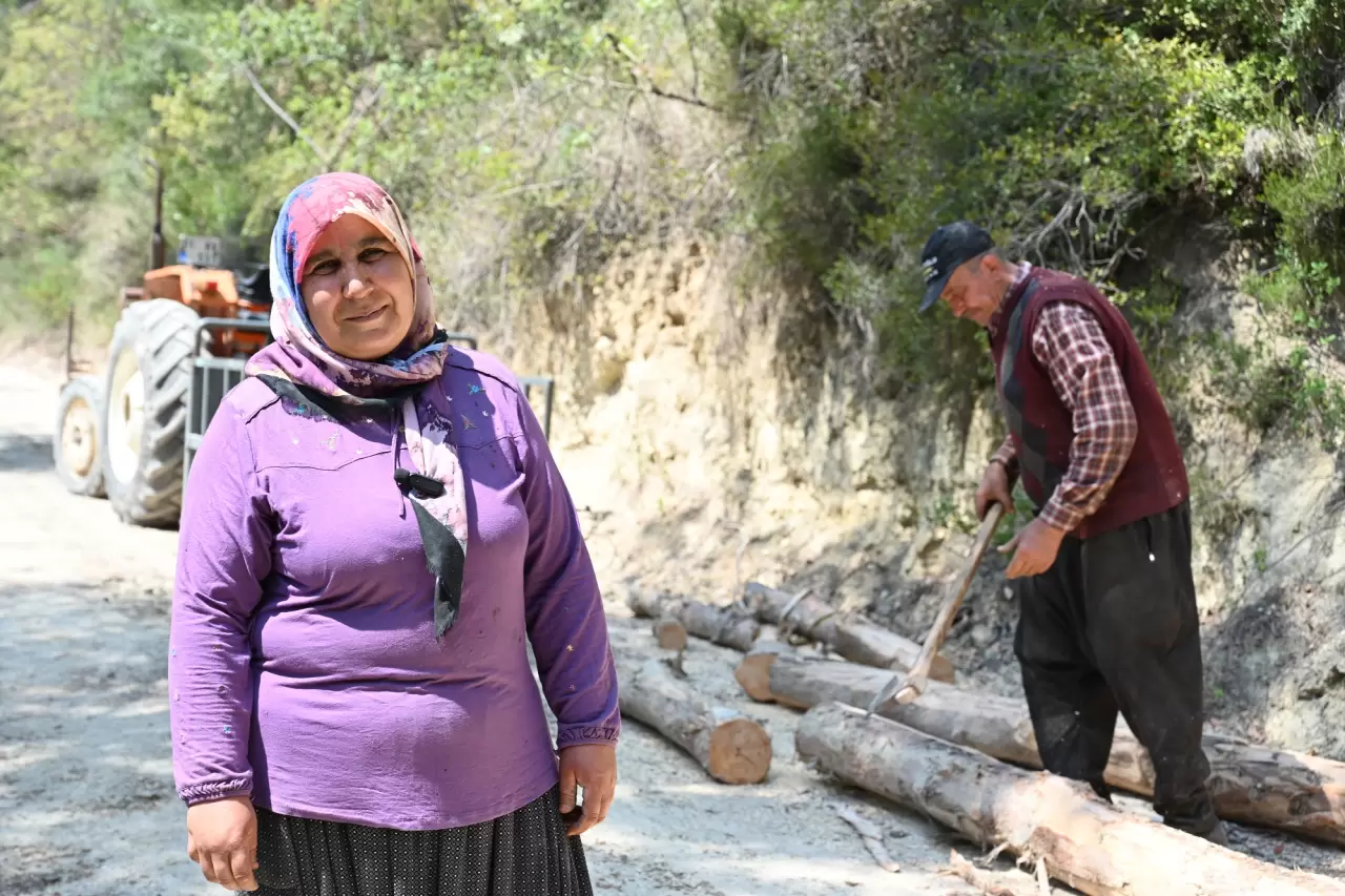 Geçimlerini orman işçiliği ile sağlayan çift 3