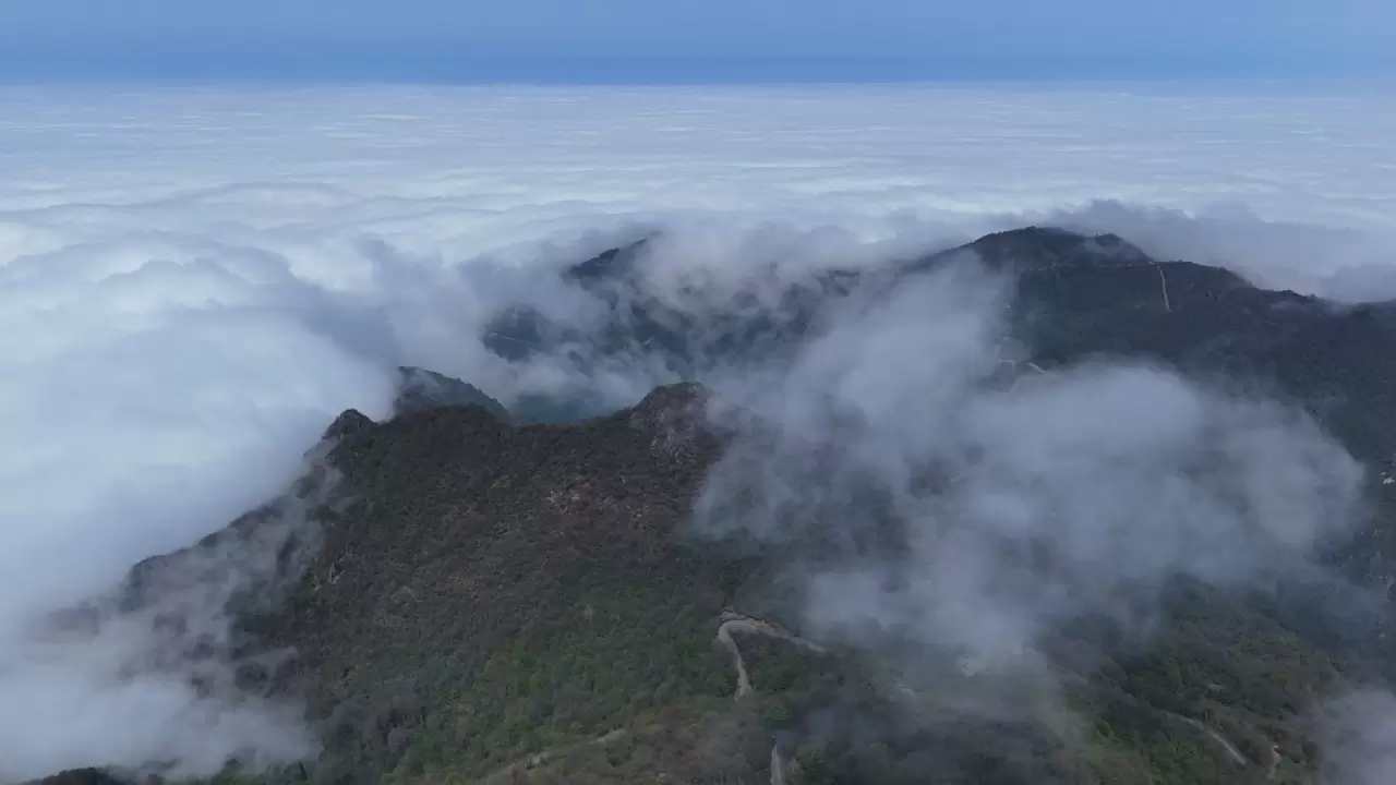 Ordu Yoroz Seyir Terası’nda sisli manzara büyüledi 7