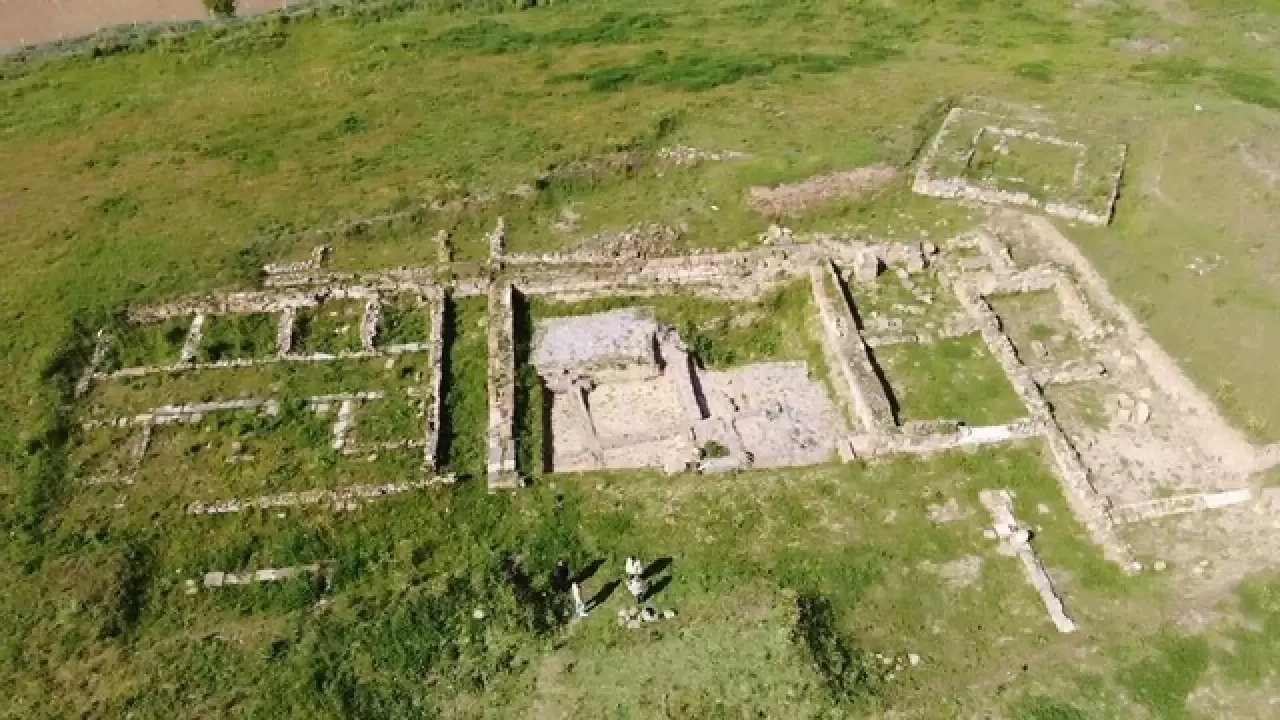 5 bin yıllık Traklar burada yatıyor: Tekird5 bin yıllık Traklar burada yatıyor: Tekirdağ'ın Traktepesiağ'ın Traktepesi 4