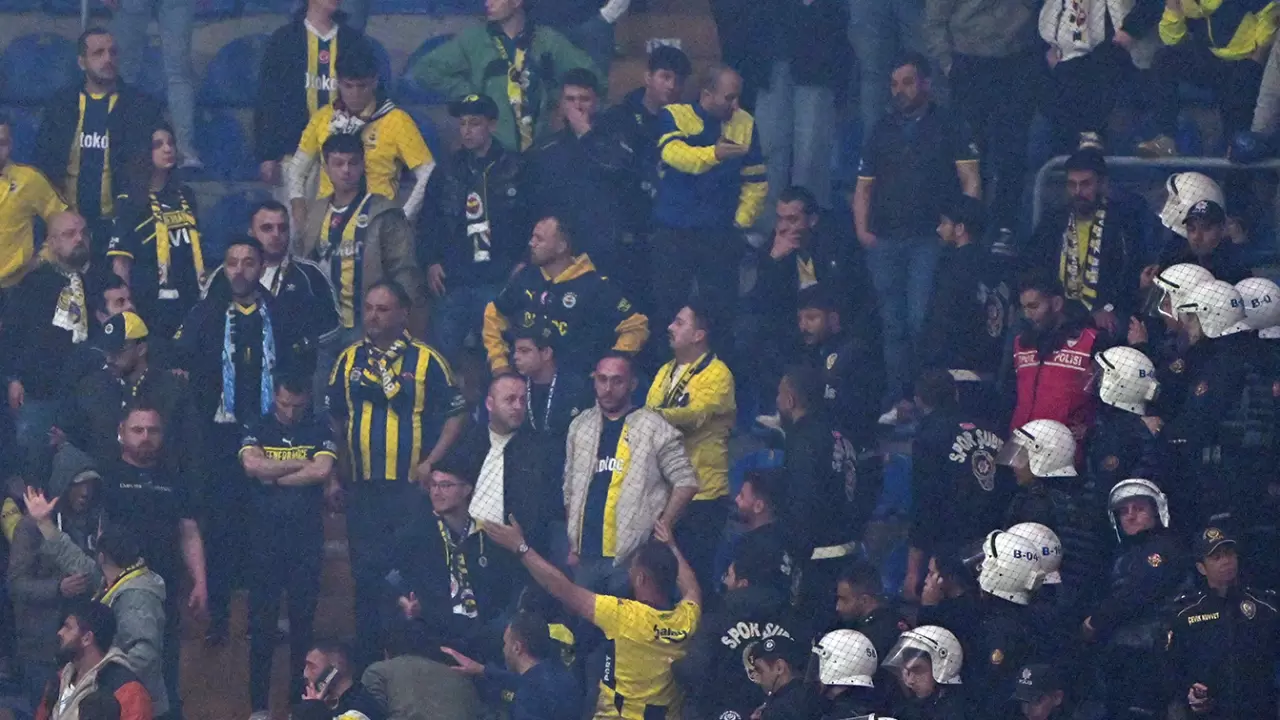 Fenerbahçe'ye şampiyonluk yarışında ağır darbe 8