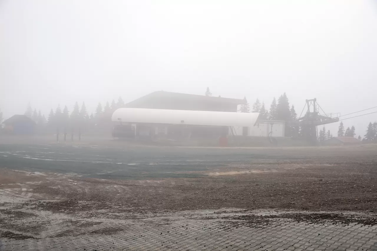 Ilgaz Dağı Kayak Merkezi'nde sis ve kar yağışı etkili oluyor 2