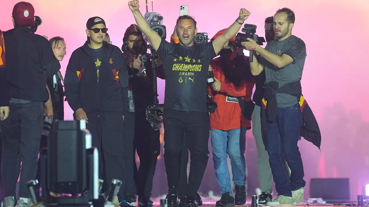 Şampiyon Galatasaray, kupasını aldı 6