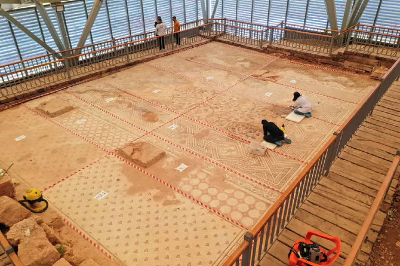 Perre Antik Kenti'ndeki mozaikte konservasyon işlemi başladı 2