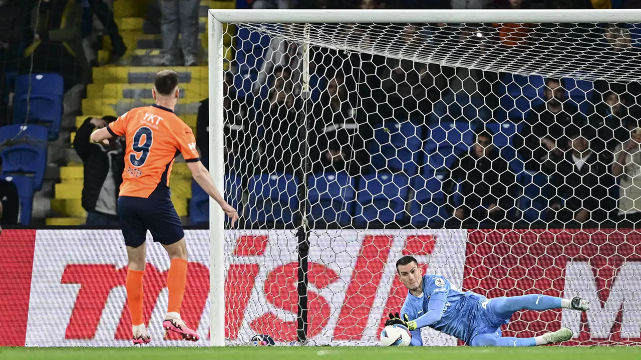 Fenerbahçe'nin 4 gollü Başakşehir galibiyetinden öne çıkanlar 3