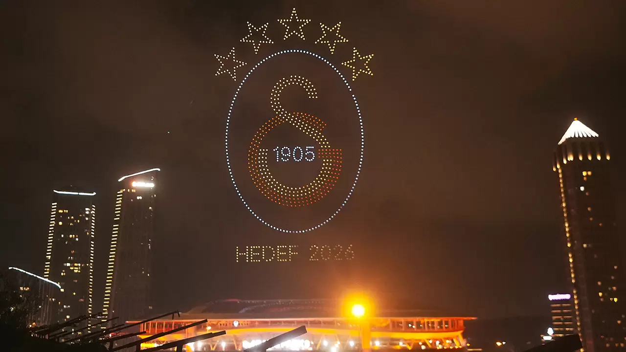 Galatasaray'dan dron gösterisi 1