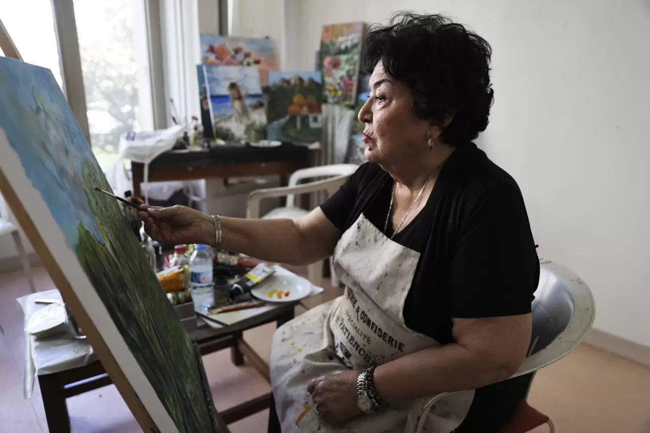 Huzurevinde yaptığı resimler yurtdışında sergileniyor 3