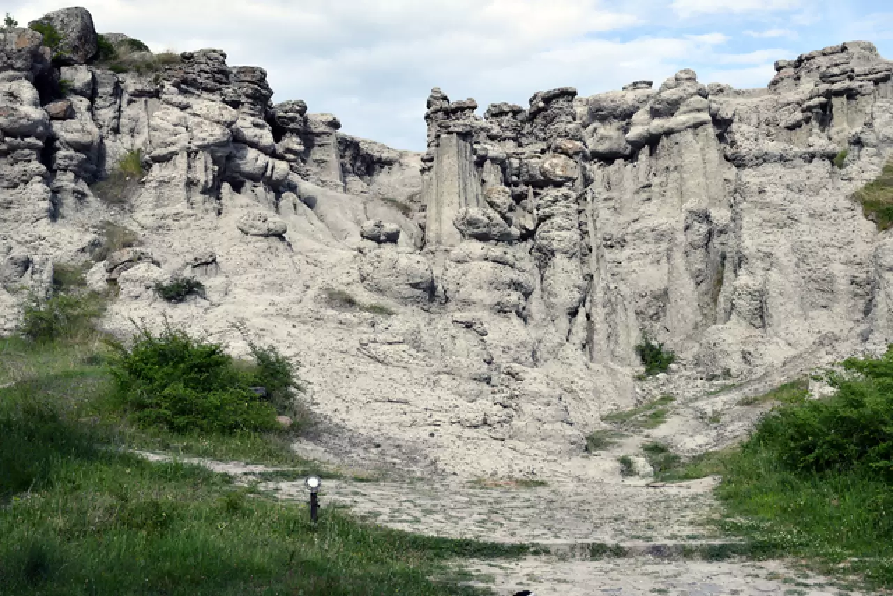 Kuzey Makedonya'da taşlaşmış düğün merasimi 1