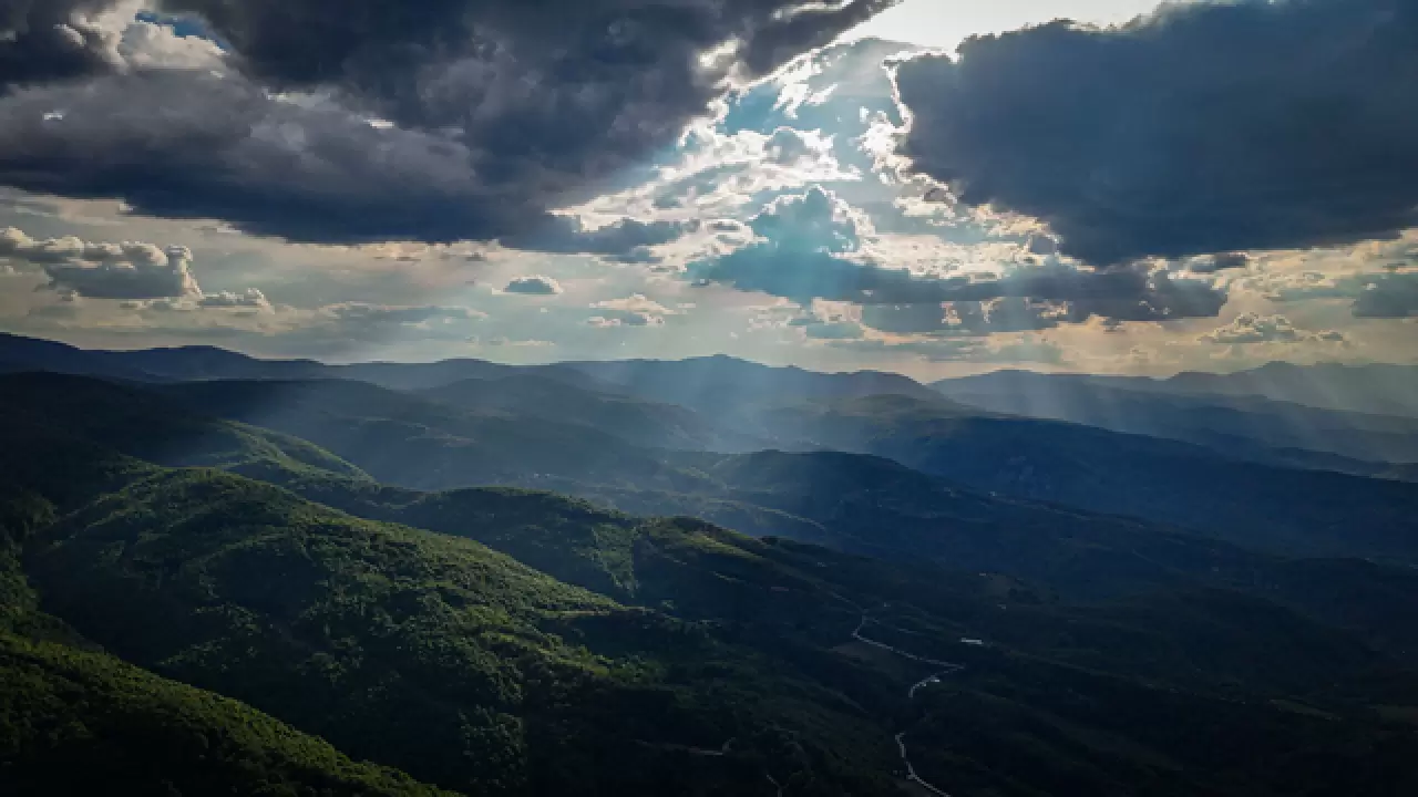 Domaniç Dağları'nda ilkbahar manzarası 1
