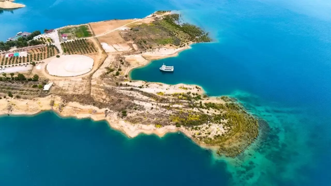 Karaman'da hayran bırakan turkuaz manzarası! Görenlerin nefesi kesiliyor... 2