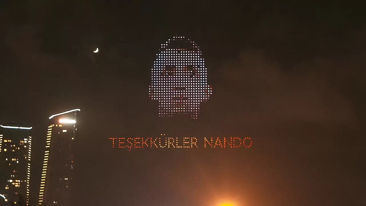 Galatasaray'dan dron gösterisi 4