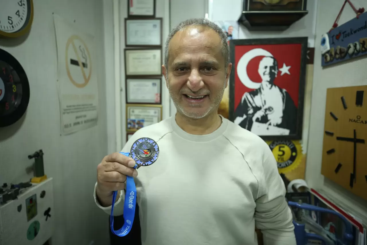 Hem saatçi, hem de tekvando şampiyonu! 1
