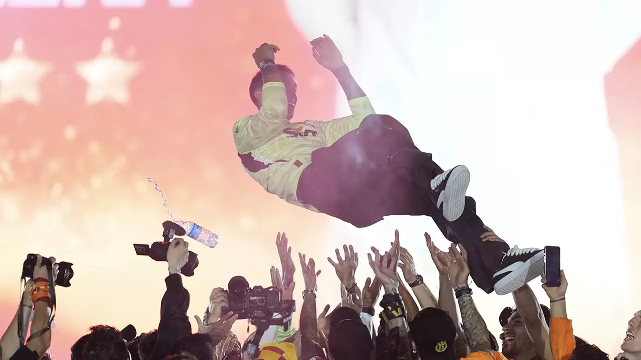 Şampiyon Galatasaray, kupasını aldı 13