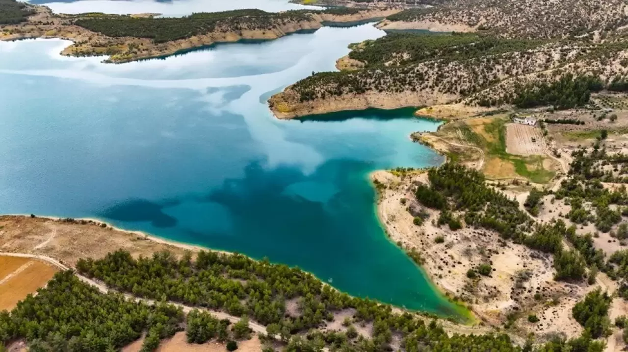 Karaman'da hayran bırakan turkuaz manzarası! Görenlerin nefesi kesiliyor... 1