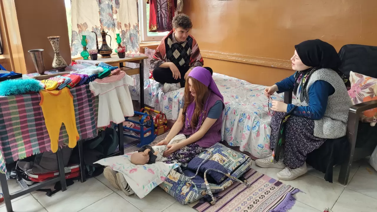 Lise öğrencileri tarihi kültürü günümüze taşıdı 4