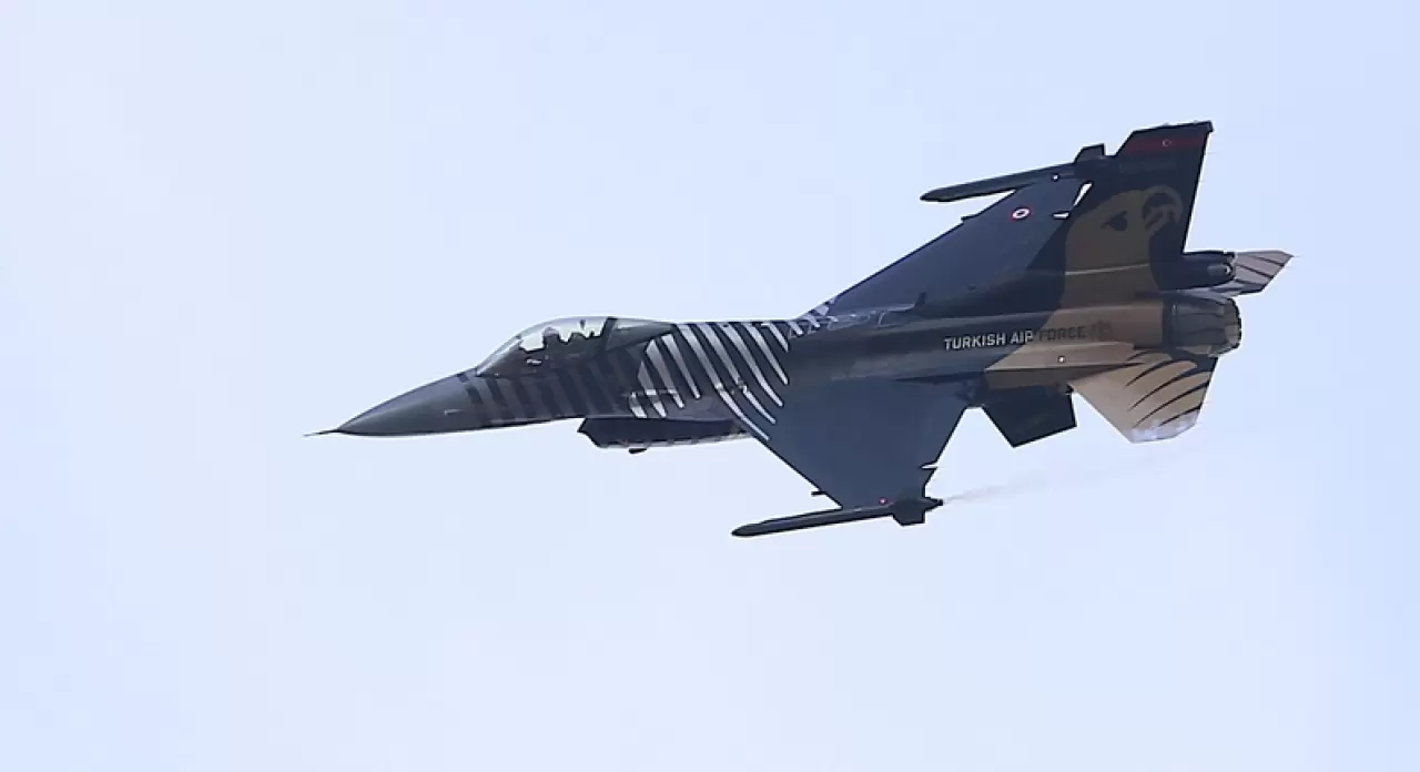 SOLOTÜRK Malatya'da gösteri uçuşu yaptı 6