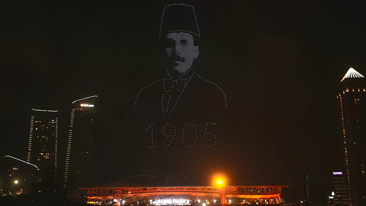 Galatasaray'dan dron gösterisi 3