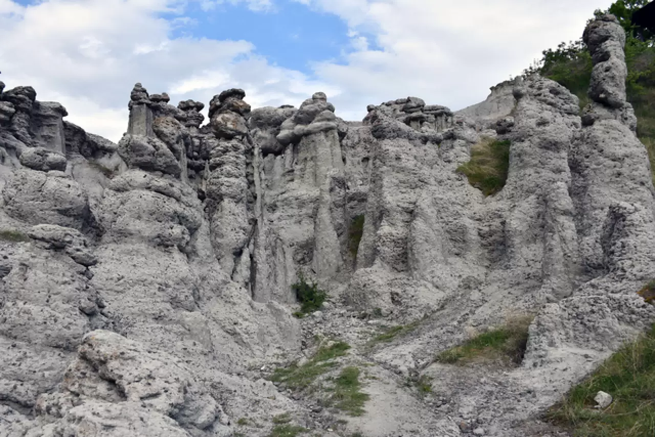 Kuzey Makedonya'da taşlaşmış düğün merasimi 12