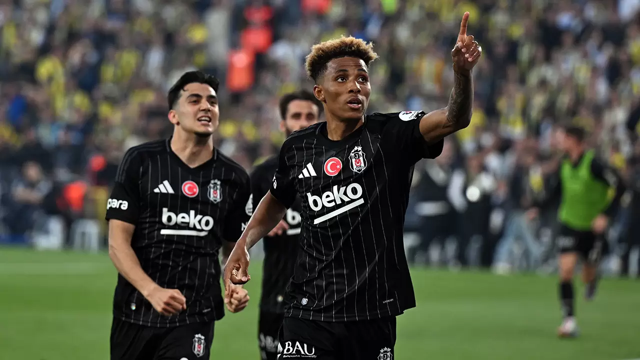 Süper Lig'de derbilerin takımı Beşiktaş 4