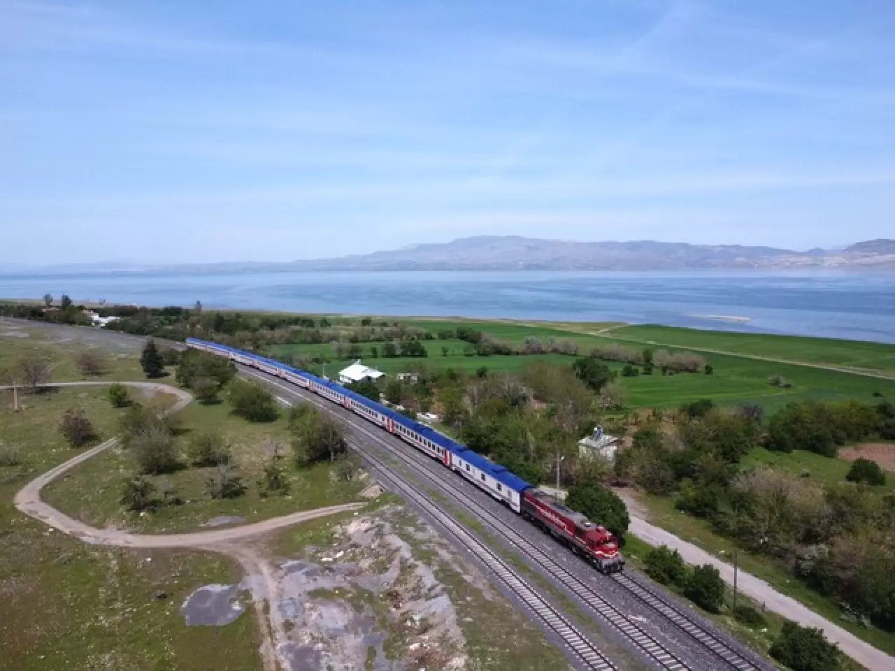 Vangölü Ekspresi’nin bahar manzaraları objektiflere yansıdı 5