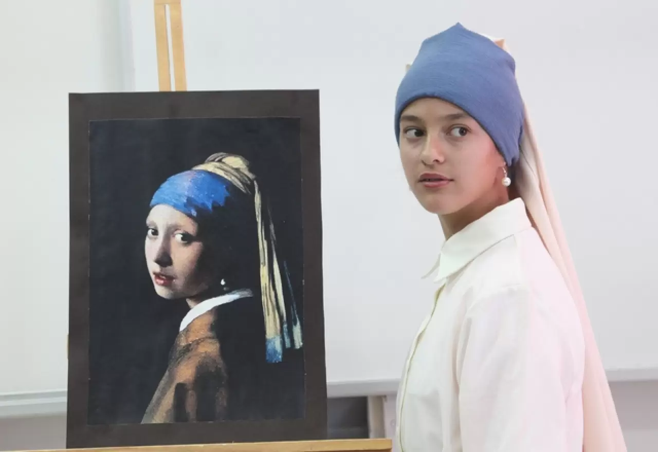 Bitlis Ahlat'ta görsel sanatlar öğretmeninden canlı sanat sergisi 9