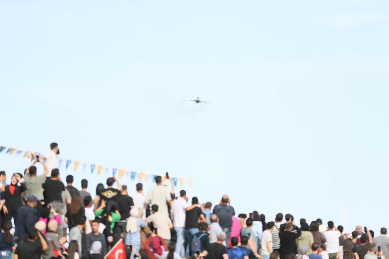 SOLOTÜRK Malatya'da gösteri uçuşu yaptı 7