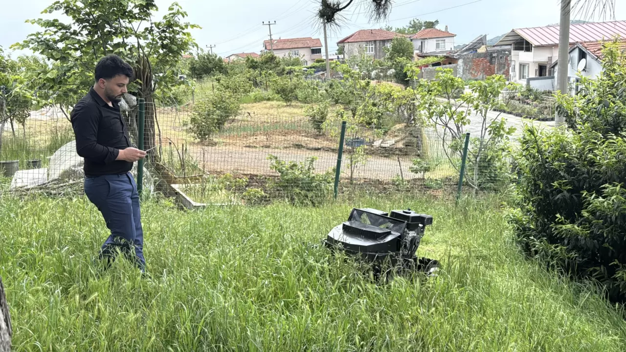 Uzaktan kumandalı tırpan aracı, çiftçilerin işini kolaylaştıracak 1