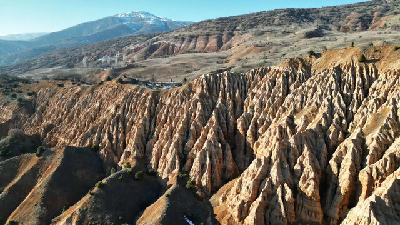 Divriği’nin Şeytan Şehri Kayalıkları, efsanevi bir doğal oluşum 8
